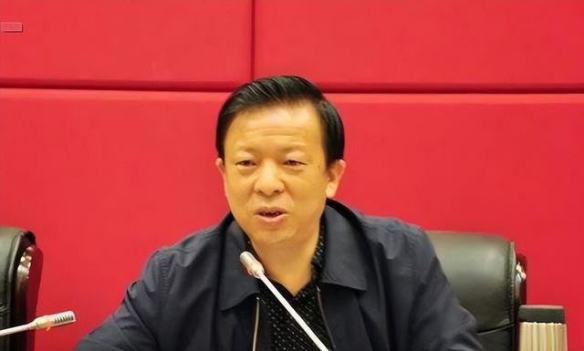 揭秘李建平疯狂贪腐，每日逾两百万的惊人内幕