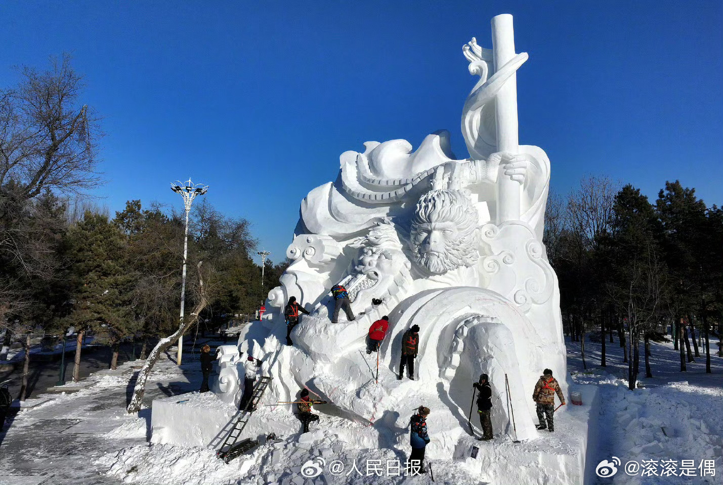 佳木斯黑悟空雪雕，神秘传奇的苹果肌雪雕